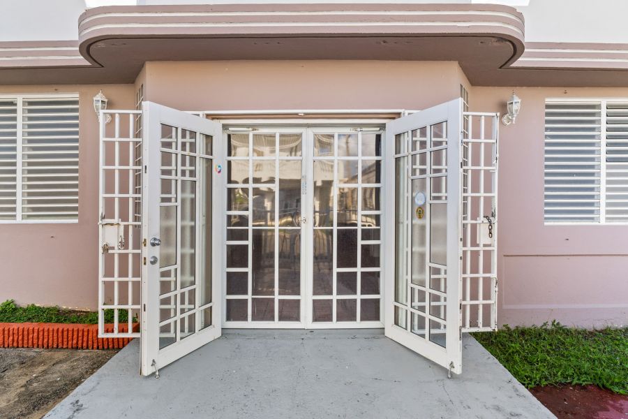 Calle Luis Barreras 172 Bo Pueblo Cayey 00736 PR