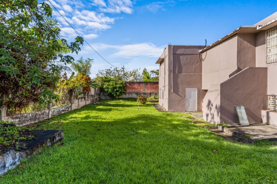 Calle Luis Barreras 172 Bo Pueblo Cayey 00736 PR