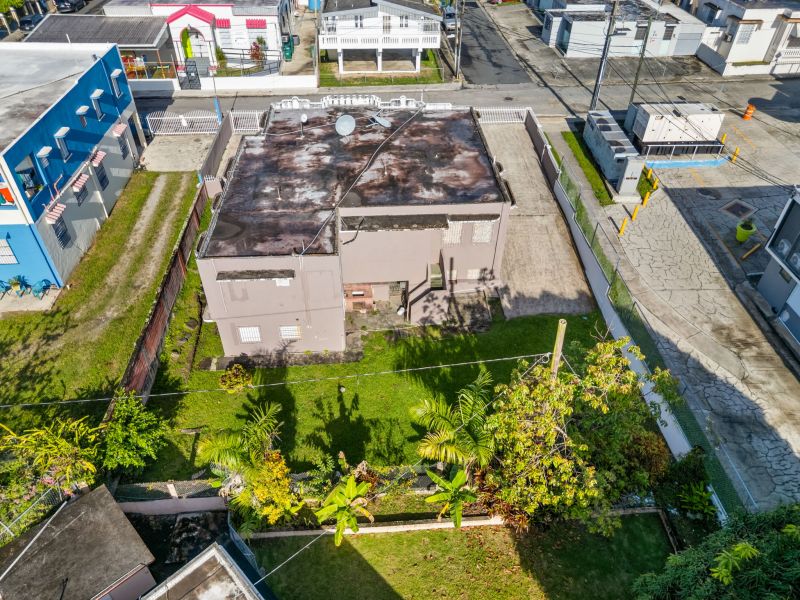 Calle Luis Barreras 172 Bo Pueblo Cayey 00736 PR