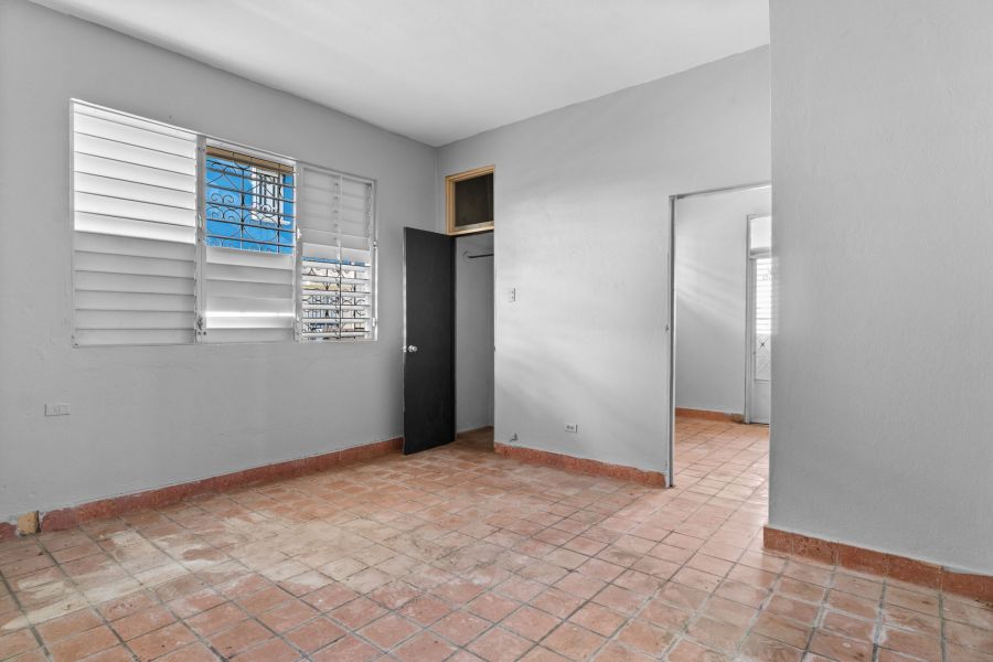 Calle Luis Barreras 172 Bo Pueblo Cayey 00736 PR