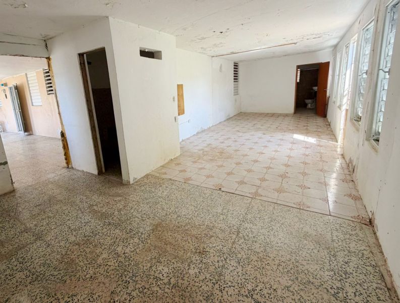 B-14 1 Street Reparto Diaz Toa Alta 00953 PR