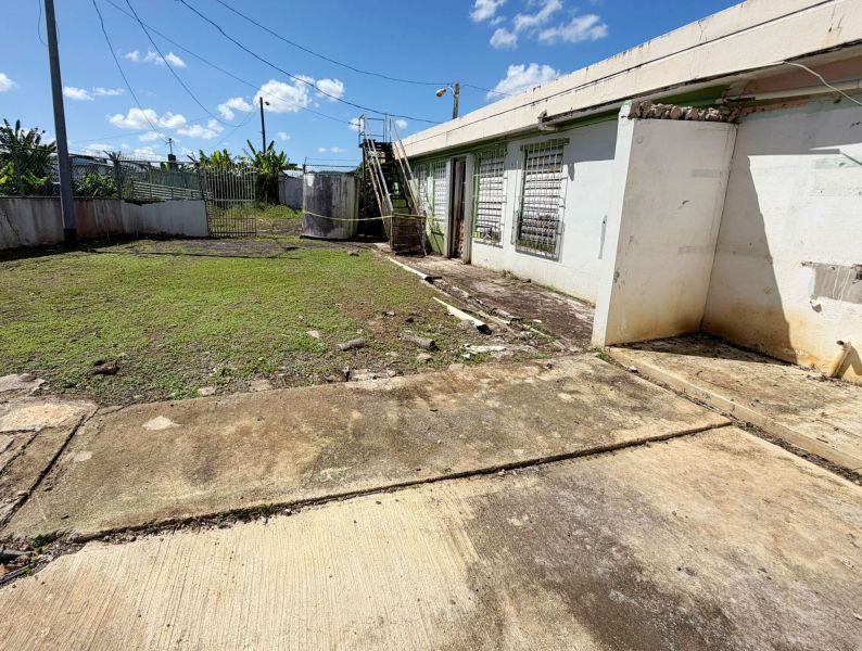 B-14 1 Street Reparto Diaz Toa Alta 00953 PR