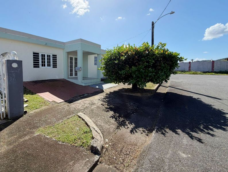 B-14 1 Street Reparto Diaz Toa Alta 00953 PR