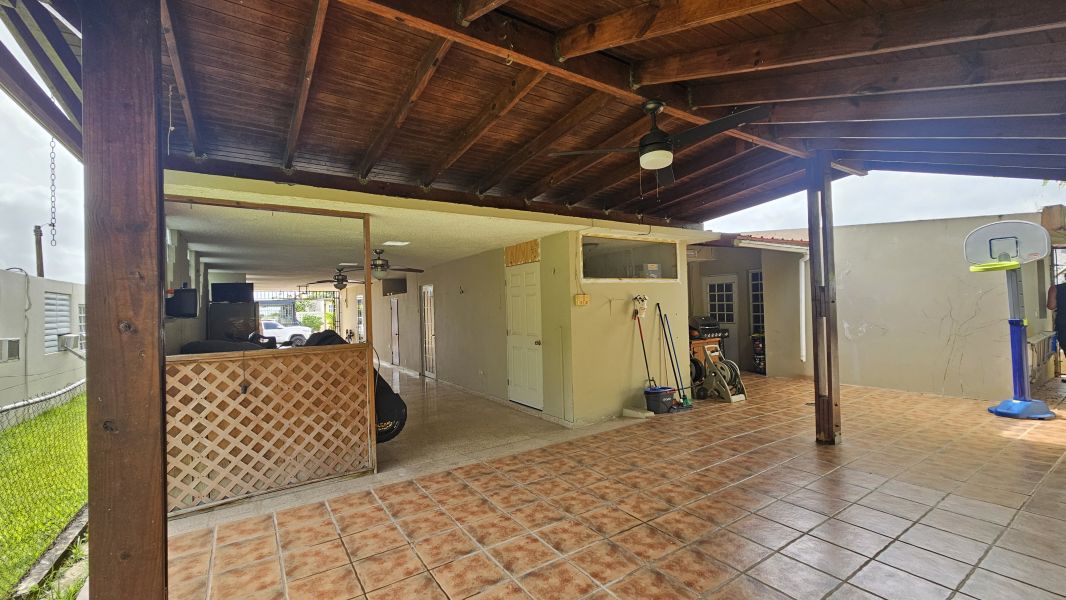 Urb Villa Nueva Calle 9 Blq 11, Caguas - 10