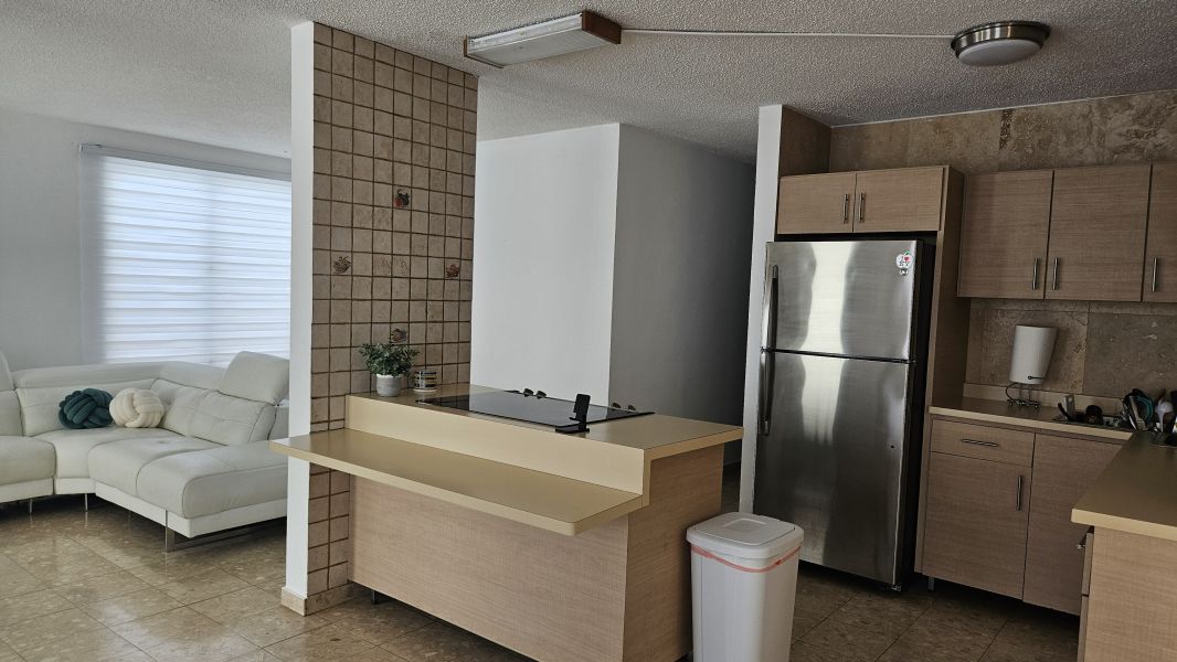 Urb Villa Nueva Calle 9 Blq 11, Caguas - 2
