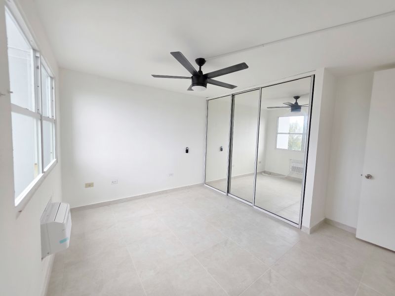 Cond Lagos Del Norte Apt 808 Toa Baja 00949 PR