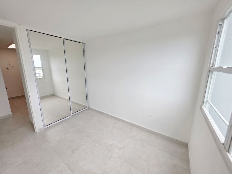 Cond Lagos Del Norte Apt 808 Toa Baja 00949 PR