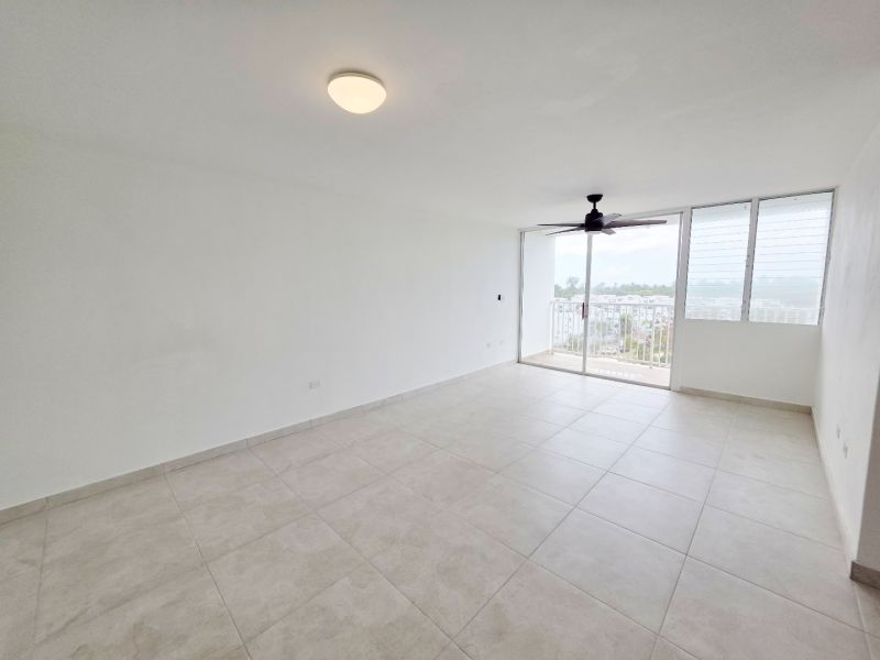 Cond Lagos Del Norte Apt 808 Toa Baja 00949 PR