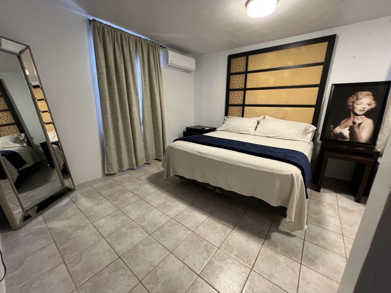 G14 Calle 15 Urb Jardines De Country Club Carolina 00983 PR