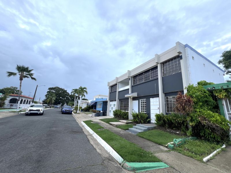 G14 Calle 15 Urb Jardines De Country Club Carolina 00983 PR