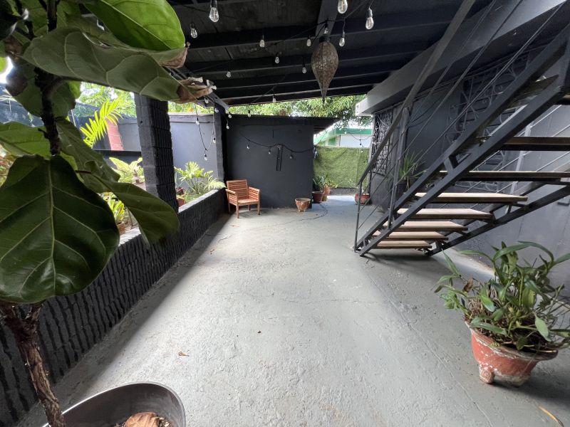 G14 Calle 15 Urb Jardines De Country Club Carolina 00983 PR