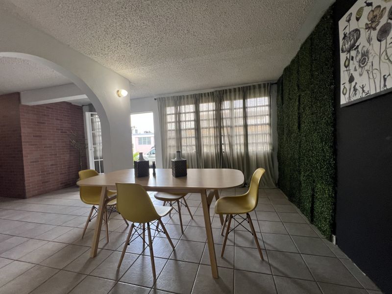 G14 Calle 15 Urb Jardines De Country Club Carolina 00983 PR