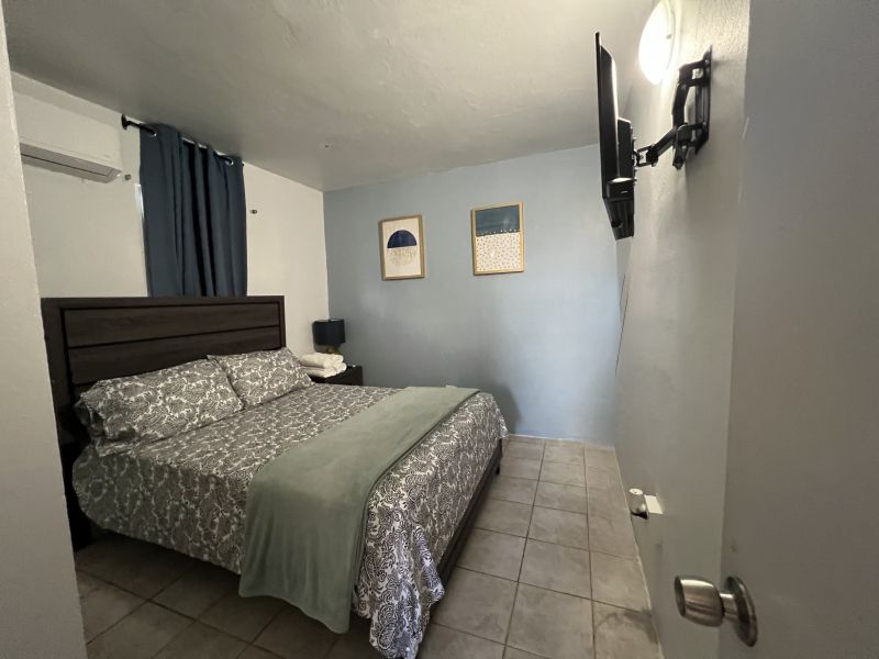 G14 Calle 15 Urb Jardines De Country Club Carolina 00983 PR