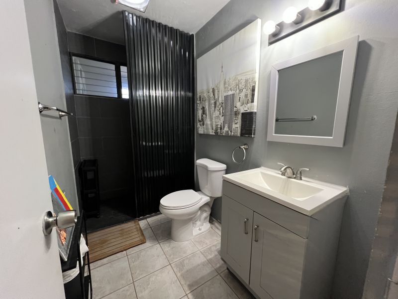 G14 Calle 15 Urb Jardines De Country Club Carolina 00983 PR