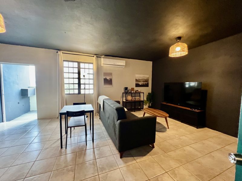 G14 Calle 15 Urb Jardines De Country Club Carolina 00983 PR