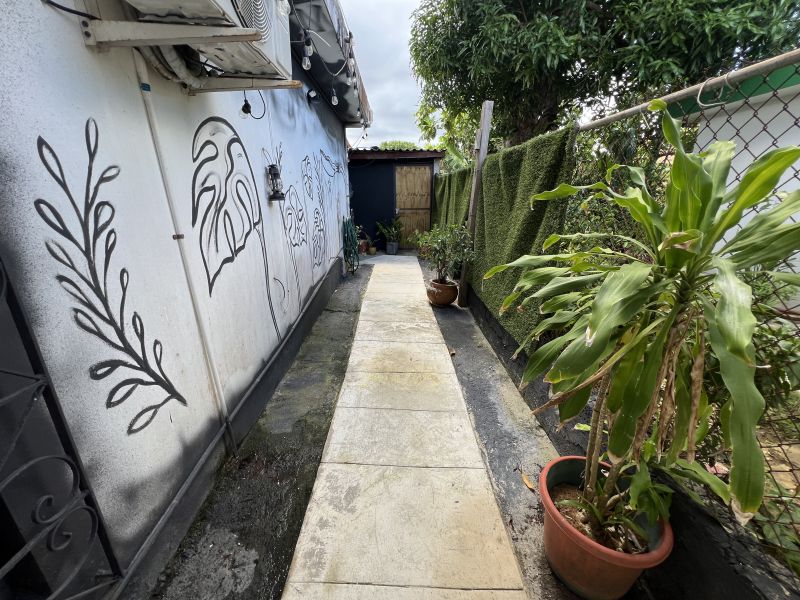 G14 Calle 15 Urb Jardines De Country Club Carolina 00983 PR