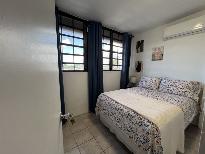 G14 Calle 15 Urb Jardines De Country Club Carolina 00983 PR