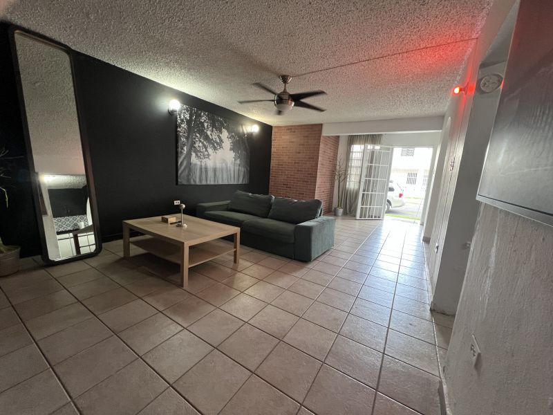 G14 Calle 15 Urb Jardines De Country Club Carolina 00983 PR