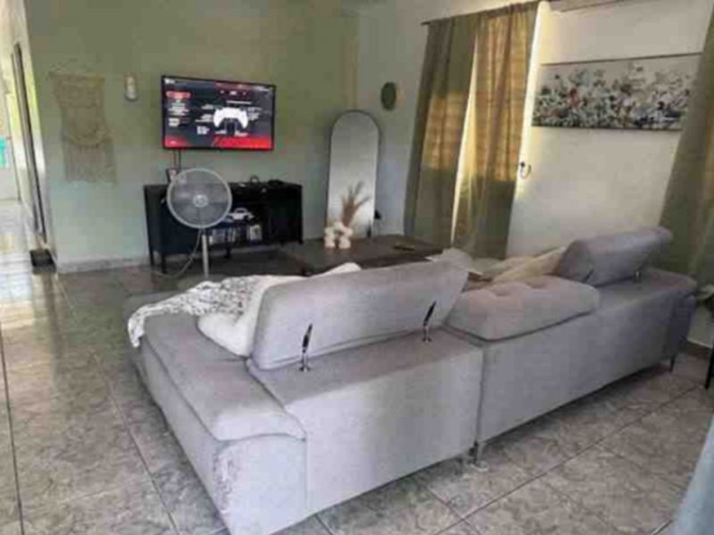 369 11 Calle Comunidad Caracoles Penuelas 00624 PR