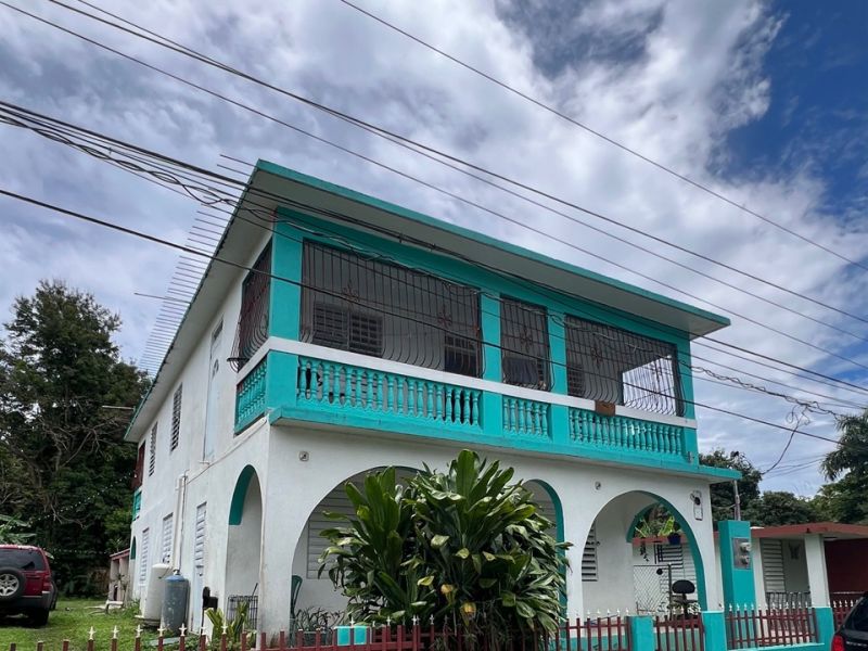 369 11 Calle Comunidad Caracoles Penuelas 00624 PR