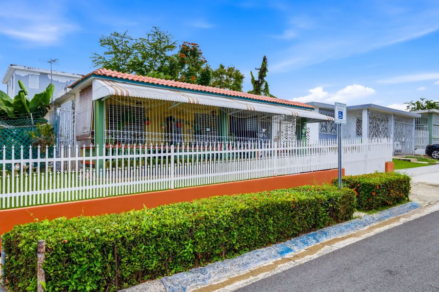 Santa Juanita, Bayamón — foto 3