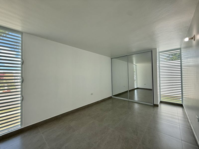 Urb Ciudad Jardin I #83 Calle #6 Toa Alta 00953 PR
