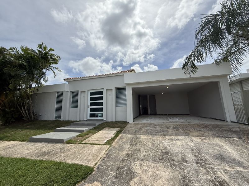 Urb Ciudad Jardin I #83 Calle #6 Toa Alta 00953 PR