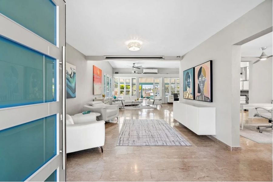 Urb Vistamar Marina Oeste B-1 Ave Galicia Carolina 00983 PR