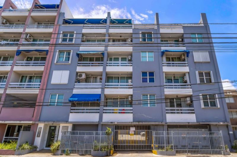 Cond Canals Park Calle Canals Apto #505 San Juan 00907 PR