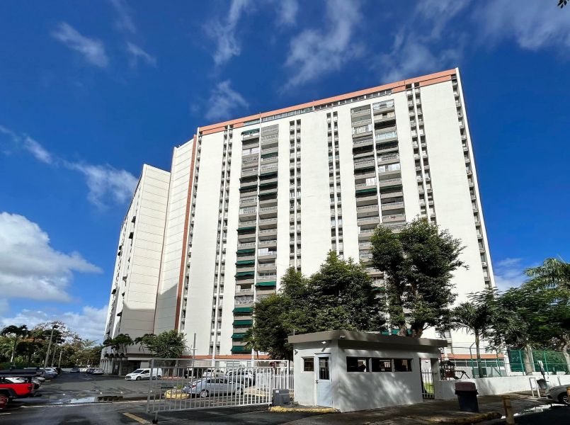 Cond Segovia Apt 1214 San Juan 00918 PR