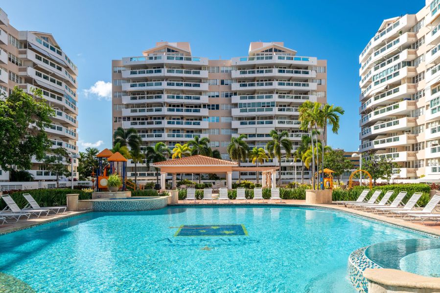 Cond Astralis Residences & Club Apt 315 Carolina 00979 PR