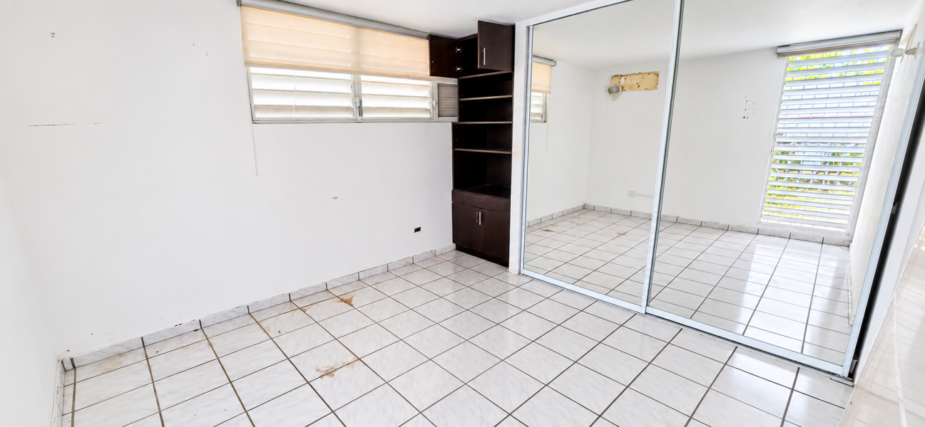 929 Calle Lirio Lote B-34 Urb Round Hills, Trujillo Alto - 11