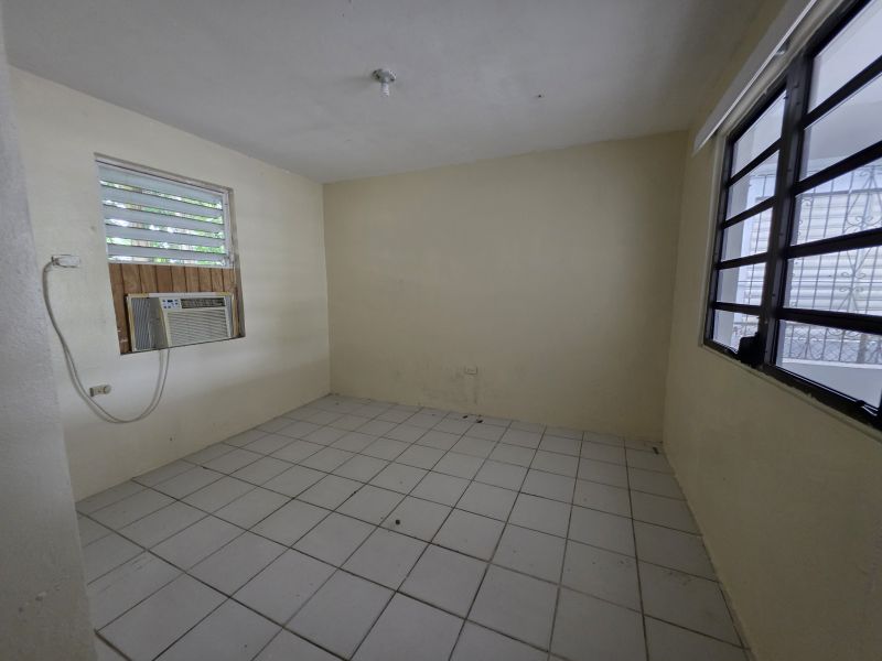 Bo Sabana Seca Sec Villa Marisol Solar 722 Toa Baja 00949 PR