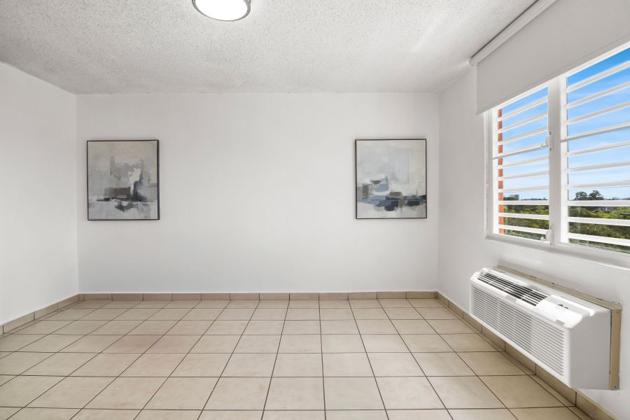 1150 Carr 2 Cond Colinas Del Bosque Buzon 53 Apt E Bayamon 00961 PR