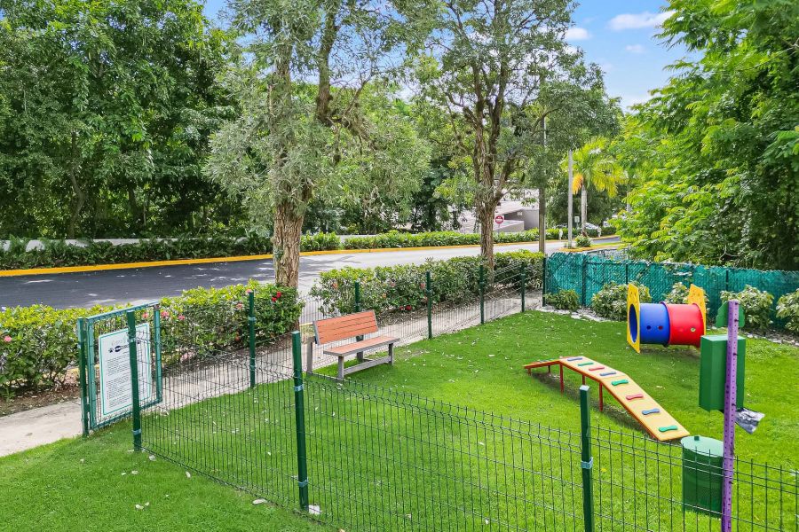 1150 Carr 2 Cond Colinas Del Bosque Buzon 53 Apt E Bayamon 00961 PR