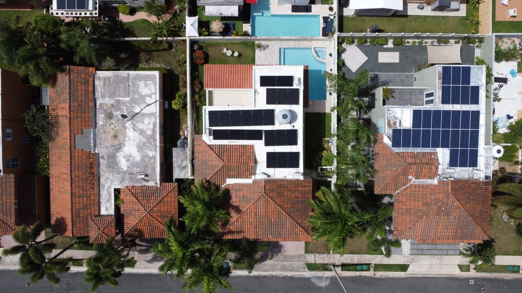 Urb Grand Palm 1 D3 Calle Real Palm Drive Vega Alta 00692 PR