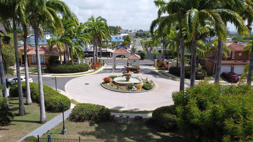 Urb Grand Palm 1 D3 Calle Real Palm Drive Vega Alta 00692 PR