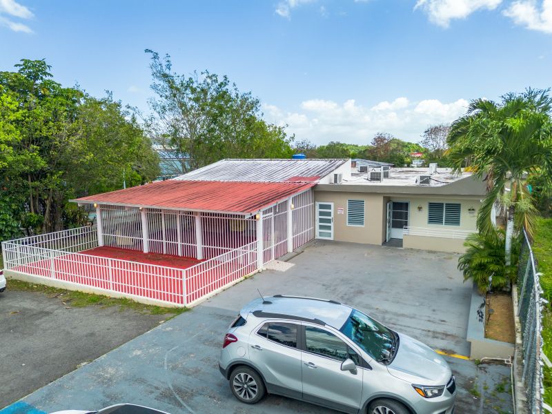 Bo Hato Tejas Carr 871 Km 1.1 Sector Volcan Arenas Bayamon 00961 PR