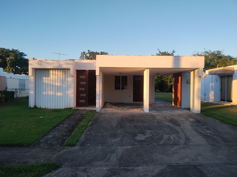 Solar 9 Urb Vega Costera Bo Puerto Nuevo Vega Baja 00693 PR