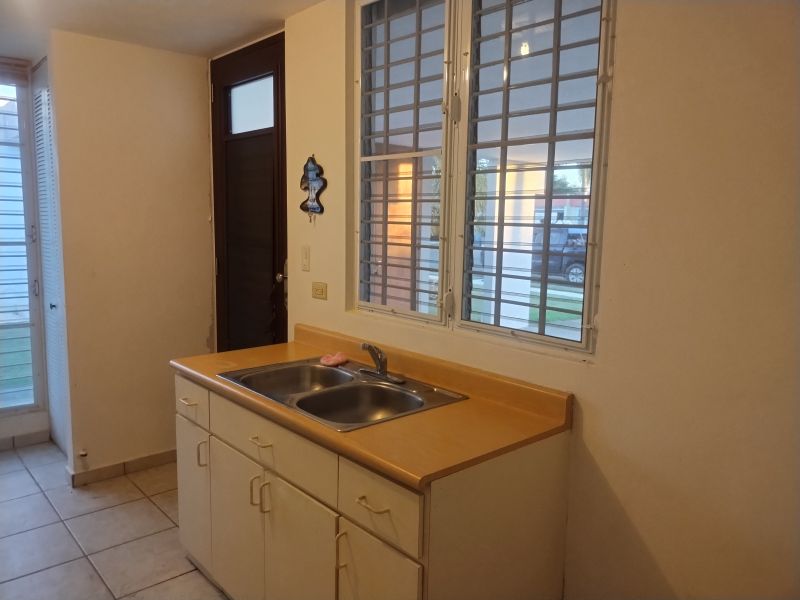 Solar 9 Urb Vega Costera Bo Puerto Nuevo Vega Baja 00693 PR