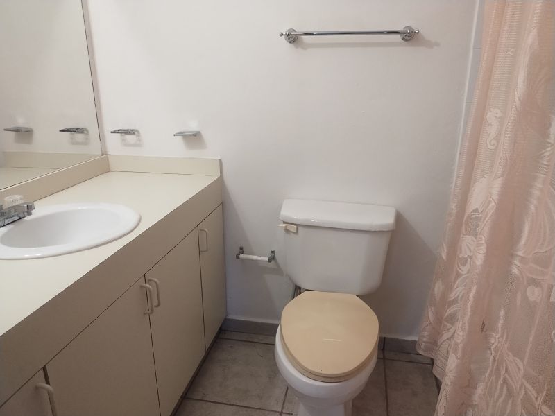 Solar 9 Urb Vega Costera Bo Puerto Nuevo Vega Baja 00693 PR