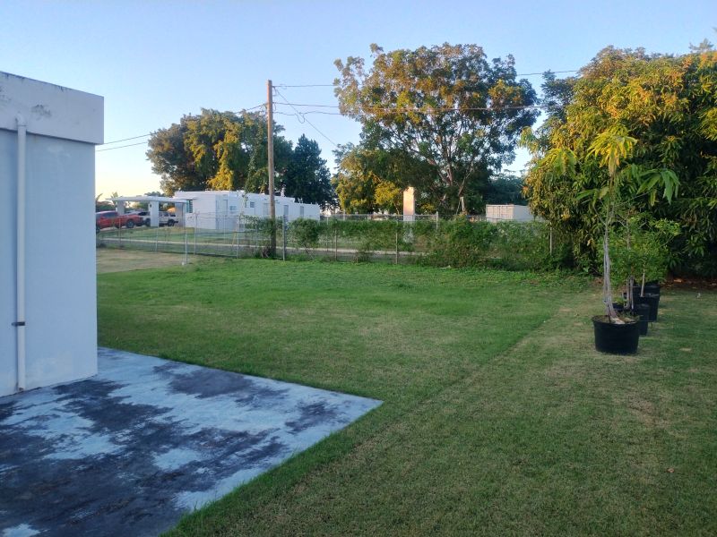 Solar 9 Urb Vega Costera Bo Puerto Nuevo Vega Baja 00693 PR