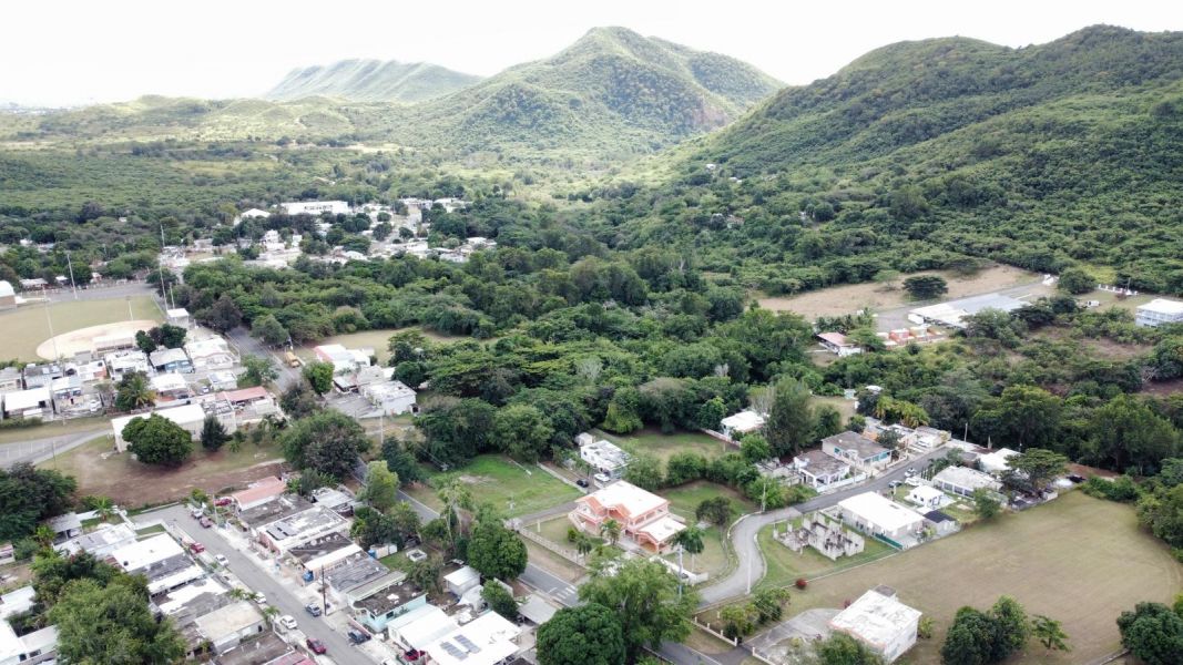 Bo San Ildefonso Solar 7 Coamo 00769 PR