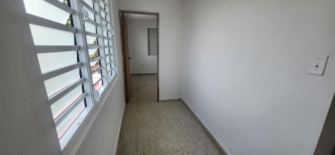 Urb Fernandez Calle John F Kennedy 26, Cidra - 6