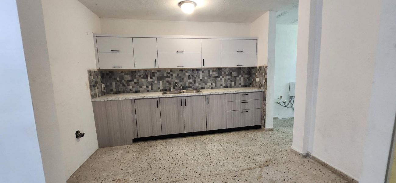 Urb Fernandez Calle John F Kennedy 26, Cidra - 3