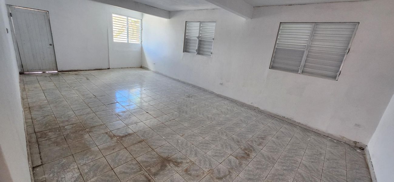 Urb Fernandez Calle John F Kennedy 26, Cidra - 11