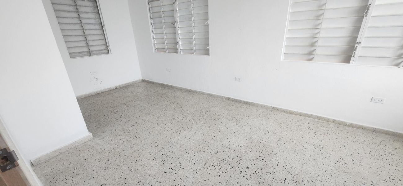 Urb Fernandez Calle John F Kennedy 26, Cidra - 7