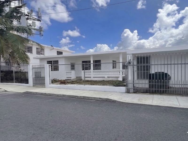 Calle 6 Parcela 196 Fortuna Cerro Luquillo 00773 PR