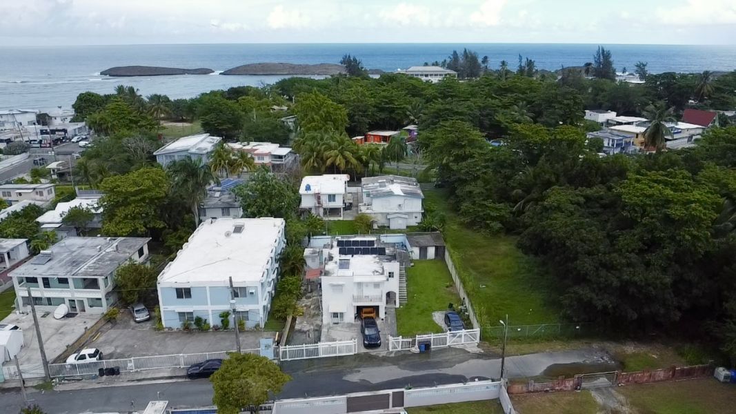 Bo Puerto Nuevo Carr 686 Vega Baja 00693 PR