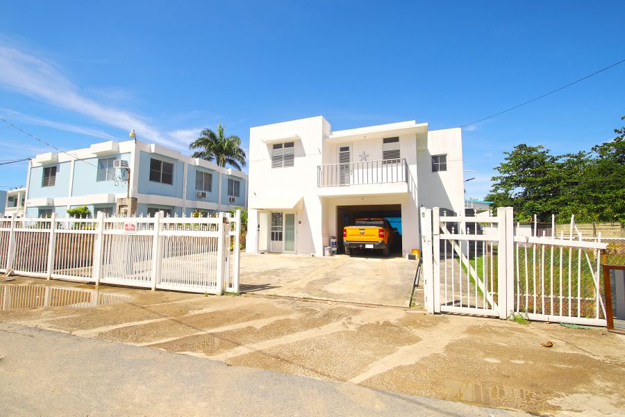 Bo Puerto Nuevo Carr 686 Vega Baja 00693 PR